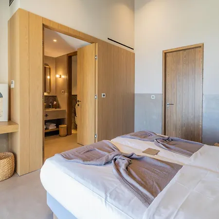 Hotel Eliamos &