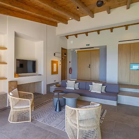 Hotel Eliamos & 5*