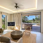 Hotel Eliamos &