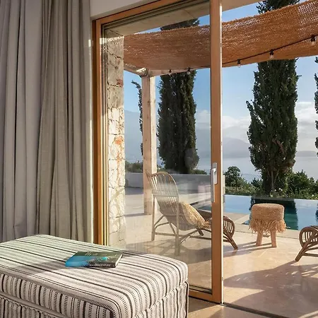 Eliamos & - Relais & Chateaux Hotel