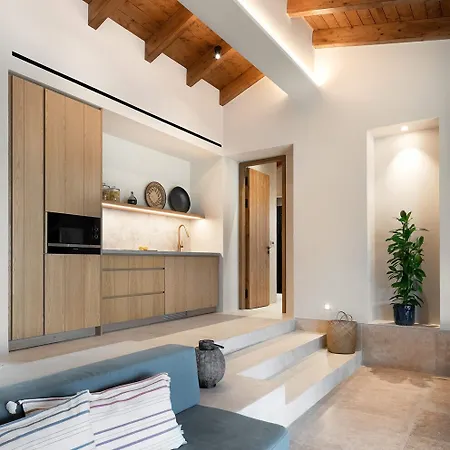 Eliamos & - Relais & Chateaux Hotel