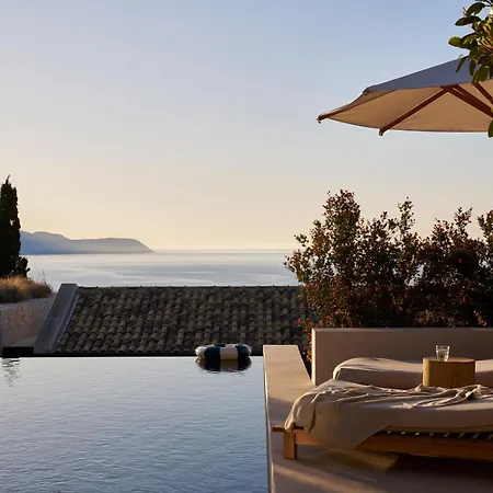 Eliamos & - Relais & Chateaux Hotel