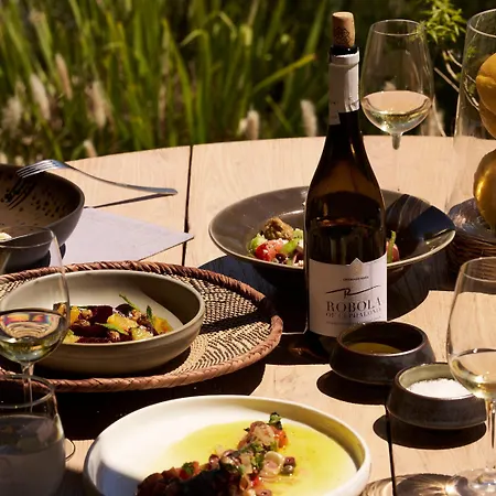 Eliamos & - Relais & Chateaux Hotel