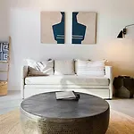 Eliamos & 5* Спартия